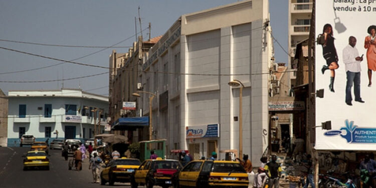 L’AVENUE FAIDHERBE REBAPTISÉ AU NOM DE MACKY SALL 1 avenue_755.jpg