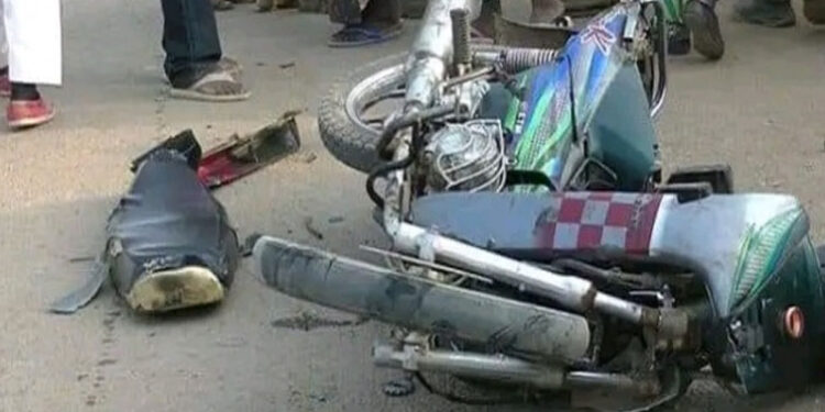 CHOC MORTEL ENTRE UN CAMION ET UNE MOTO-TAXI 1 accident_755-3.jpg