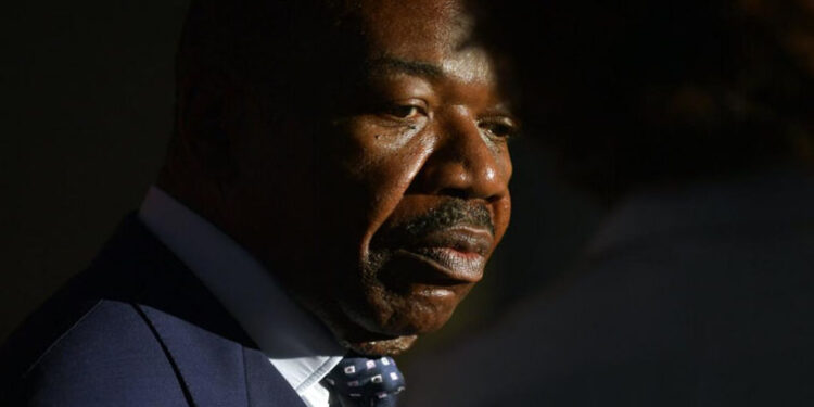 ALI ET LE «BAISER FORCÉ» 1 ali_755-2.jpg