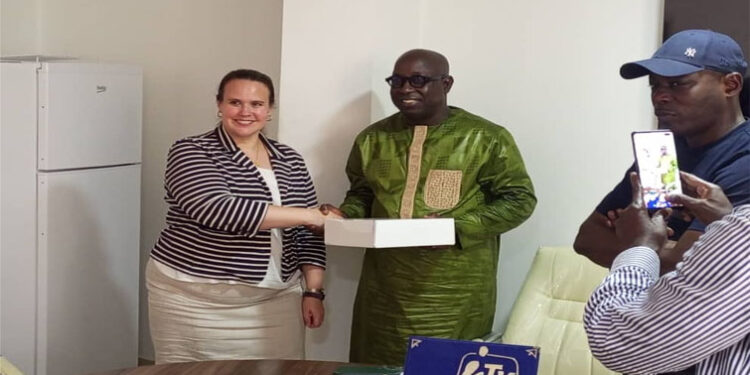 L’AMBASSADE DES ÉTATS-UNIS AU GROUPE E-MEDIA 1 ambassade_755-3.jpg