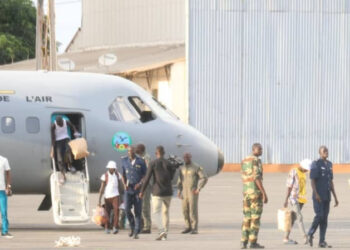 7 DÉPOUILLES INHUMÉES SUR PLACE, 37 RESCAPÉS RAPATRIÉS, 1 EN SOIN À PRAÏA 1 arme_e_755-3.jpg