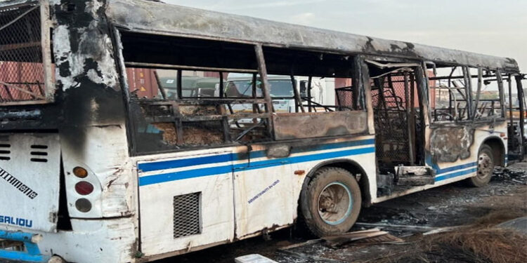 « CE QUE RISQUENT LES AUTEURS DE L’ATTAQUE DU BUS À YARAKH » 1 bus_755-4.jpg