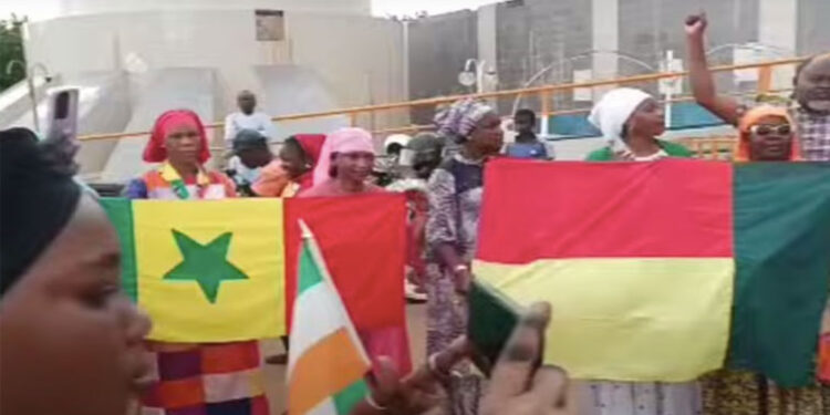 PLUS DE 200 SÉNÉGALAIS DANS L’ATTENTE D’UN RAPATRIEMENT 1 niger_755-4.jpg