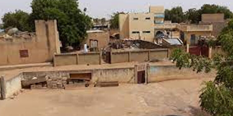 LOBAALY, LE VILLAGE BÂTI À LA SUEUR DES ÉMIGRÉS 1 lobaaly_755.jpg