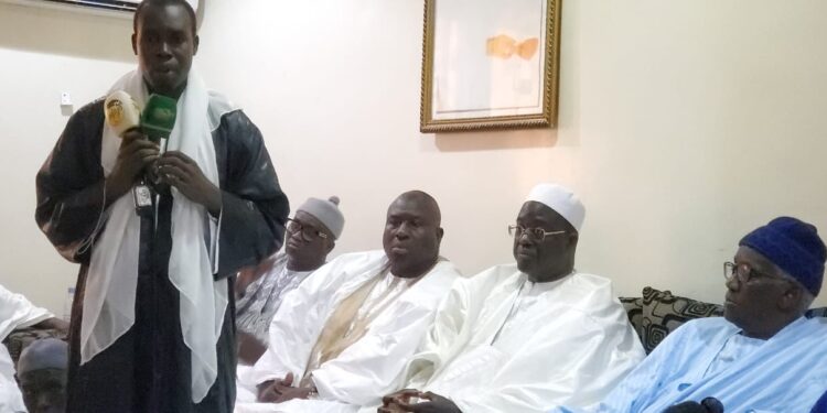 MBACKÉ-MBACKÉ ET SY FRATERNISENT À LA VEILLE DU GAMOU 1 tivaouane_1.jpg