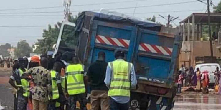 LA CIRCULATION DU TRAIN PERTURBÉE PAR UN CAMION EN PANNE 1 train_copie.jpg