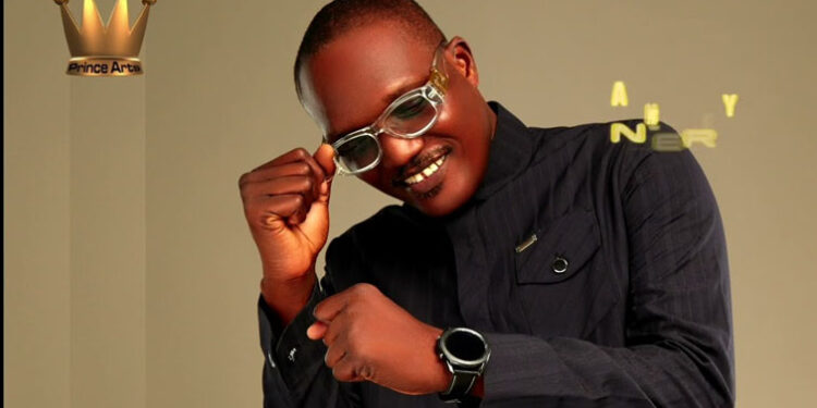 30 ans de carrière et un album : Mbaye Nder revisite son répertoire avec la jeune génération