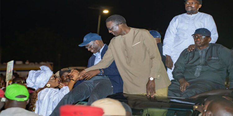 Le Billet du Baadoola : Amadou Ba en tournée à la gendarmerie