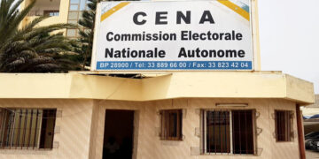 Fiches de parrainage : le collectif des avocats de Sonko saisit la CENA