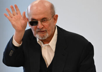Guerre Israël/Hamas : l’appel pressant de Salman Rushdie
