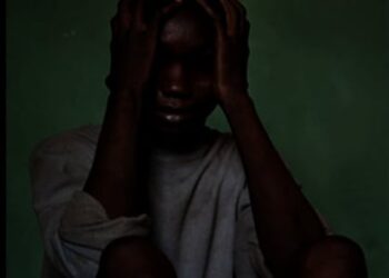 Viol d’un garçon de 13 ans : les explications du communicateur traditionnel de 72 ans