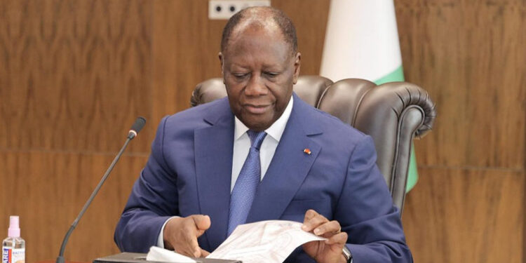 ADO MET FIN AUX FONCTIONS DU PREMIER MINISTRE ET DE SON GOUVERNEMENT 1 alassane_755.jpg