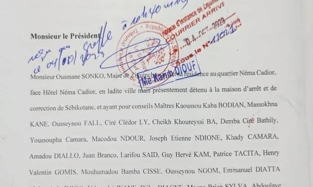 CE QUI JUSTIFIE L’OPTIMISME DE SES AVOCATS QUANT À SA RÉHABILITATION 1 avocats.jpg