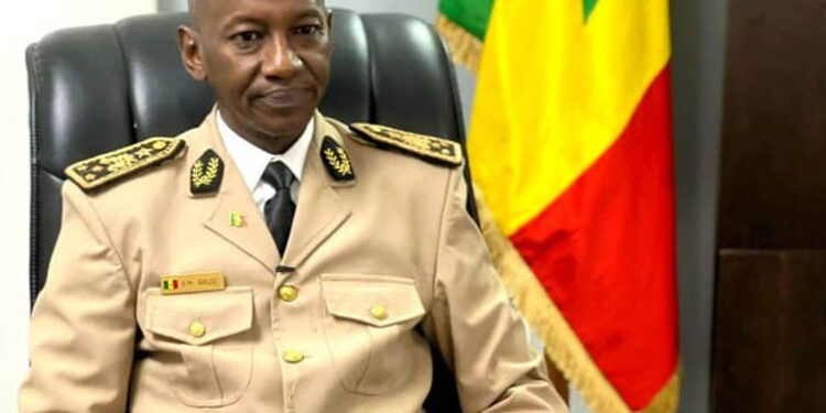 COMMENT LE GOUVERNEUR DE TAMBA A DÉSAMORCE UNE BOMBE 1 balde_755-4.jpg