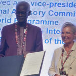 PAPA MOMAR DIOP HONORÉ À ABU DHABI 2 papa_755.jpg