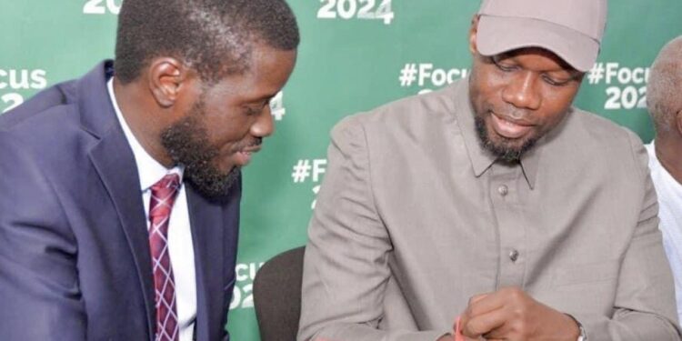 Le Billet du Baadoolo : Sonko passe le «nguemb» à Bass 1 Le Billet du Baadoolo : Sonko passe le «nguemb» à Bass