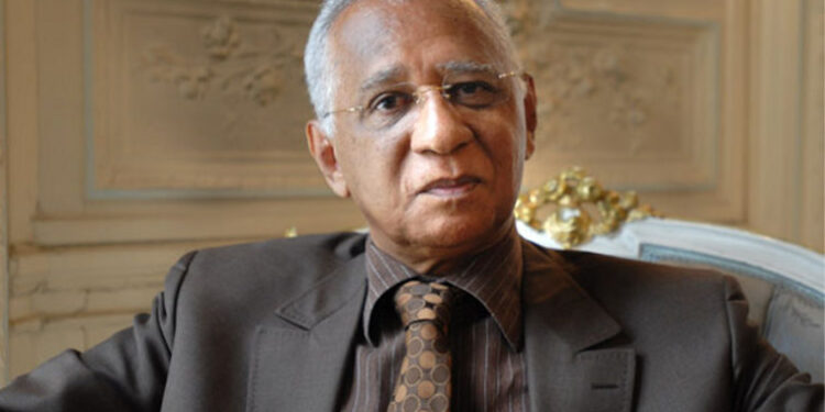 Nécrologie : Décès d’Henri Lopes, écrivain et ancien Premier ministre du Congo 1 Nécrologie : Décès d’Henri Lopes, écrivain et ancien Premier ministre du Congo