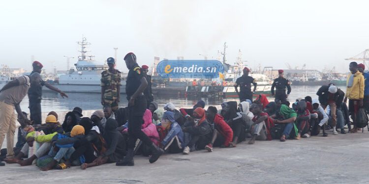 Lutte contre l’émigration irrégulière : 159 migrants interceptés par le patrouilleur Le Walo au large de la Mauritanie 1 Lutte contre l’émigration irrégulière : 159 migrants interceptés par le patrouilleur Le Walo au large de la Mauritanie