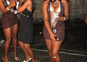 Passionnée de jeux de hasard : La prostituée joue, perd et vole la mise