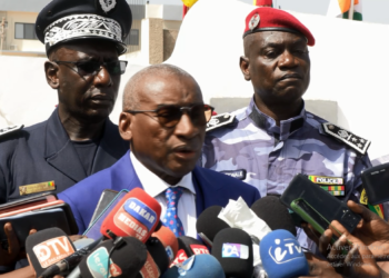 Camp Abdou Diassé : Me Sidiki Kaba, ministre de l’Intérieur, satisfait des installations