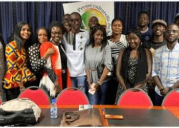 Les journalistes culturels à l’école de la critique 