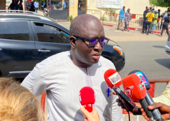 Présidentielle 2024 : Ayib Daffé verse la caution du candidat Ousmane Sonko