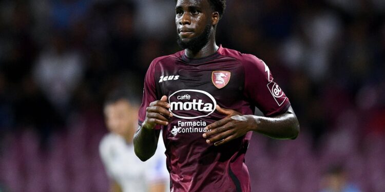 Absent pour au moins un mois : Boulaye Dia boite vers le forfait 1 Alberto Antuña Leal, nouvel entraineur des Lionnes du basket : « Je n’aurai pas pris ce poste si je n’étais pas convaincu que nous allons nous en sortir »