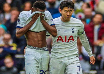 Tottenham : Pape Matar Sarr sort sur blessure et en larmes…