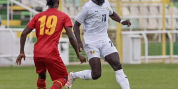 Blessé lors de l&rsquo;échauffement : Abdoulaye Touré remplacé par Ilaix Moriba