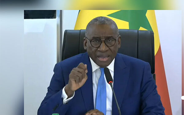 Non-respect de la parité dans les bureaux municipaux et départementaux : Le ministre de l’Intérieur somme les autorités administratives... 1 Non-respect de la parité dans les bureaux municipaux et départementaux : Le ministre de l’Intérieur somme les autorités administratives…