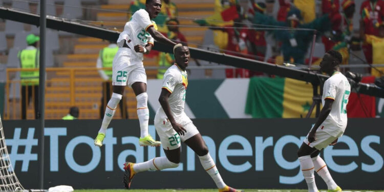 Vainqueur de la Gambie (3-0) : Les Lions sans pitié 1 Vainqueur de la Gambie (3-0) : Les Lions sans pitié