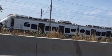 Urgent : Le TER bloqué à hauteur de la sortie 8 de l'autoroute à péage, dans la forêt classée de Mbao 6 Urgent : Le TER bloqué à hauteur de la sortie 8 de l’autoroute à péage, dans la forêt classée de Mbao