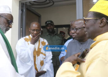 Ziarra de la famille omarienne : la direction générale de Emedia reçue par le khalife Thierno Madani Tall