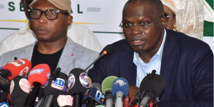 Amnistie et dialogue : Khalifa Sall envoie des piques à Sonko 1 Amnistie et dialogue : Khalifa Sall envoie des piques à Sonko