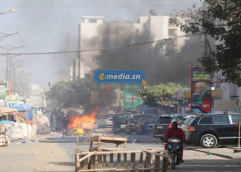 Sit-in devant les locaux de Walfadjri : Les gaz lacrymogènes règnent en maître
