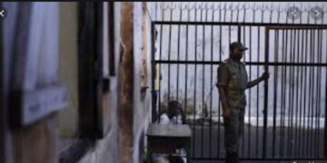 Manifestations à Mbour : L’enseignant, la bouteille d’essence et la prison 6 Manifestations à Mbour : L’enseignant, la bouteille d’essence et la prison