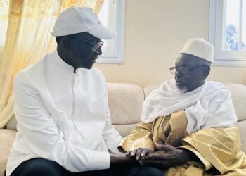 Visite de courtoisie dans la maison familiale de Macky Sall : L’oncle du président formule des prières pour Amadou Ba 