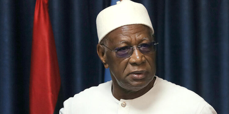 « Cette victoire du PASTEF indique une nouvelle voie à suivre pour le peuple sénégalais » (Pr Abdoulaye Bathily) 1 « Cette victoire du PASTEF indique une nouvelle voie à suivre pour le peuple sénégalais » (Pr Abdoulaye Bathily)