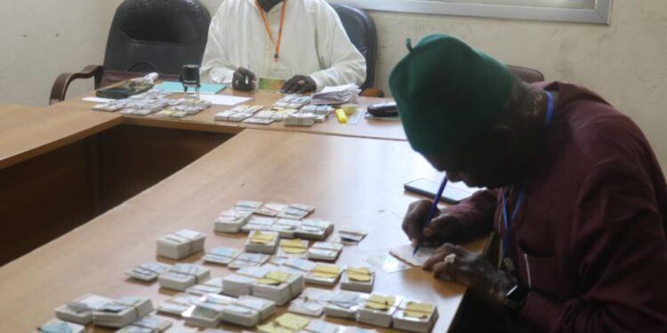 Retrait des cartes  : Les électeurs se font encore désirer au niveau des différentes commissions 