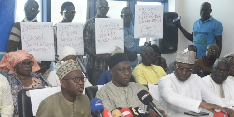 Circulation d’audios : Le PDS et ses alliés jettent un pavé dans la marre et réclament la dissolution du Conseil constitutionnel 1 Circulation d’audios : Le PDS et ses alliés jettent un pavé dans la marre et réclament la dissolution du Conseil constitutionnel