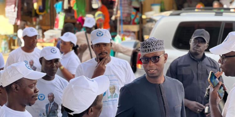 Campagne électorale : Le professeur Daouda Ndiaye commence par la banlieue 1 Campagne électorale : Le professeur Daouda Ndiaye commence par la banlieue