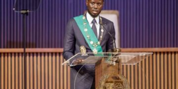  Collier autour du cou du chef de l’État : Sur les traces d’un symbole de la République