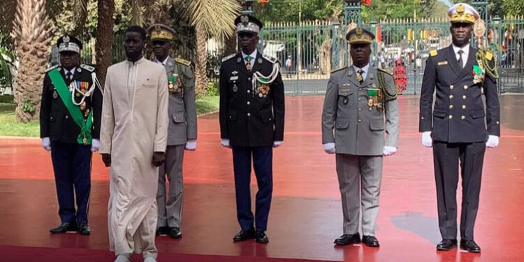 Le Billet du Baadoolo : Diomaye, 4-4... 44 ans 1 Le Billet du Baadoolo : Diomaye, 4-4… 44 ans