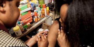 [REPORTAGE] Cancer de la peau, vergetures, cicatrices… : Dans l’intimité des accros à l’intraveineuse