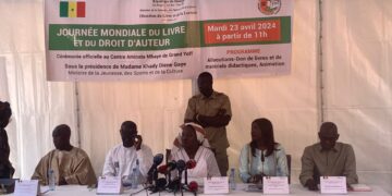 Journée mondiale du livre et du droit d’auteur : les actes posés par les ministres Khady Diene Gaye et Bacary Sarr au centre Aminata Mbaye de Grand Yoff 8 Journée mondiale du livre et du droit d’auteur : les actes posés par les ministres Khady Diene Gaye et Bacary Sarr au centre Aminata Mbaye de Grand Yoff