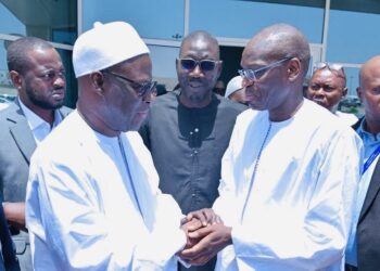 Passation de service à l’AIBD SA : Cheikh Bamba Dièye exhorte ses collaborateurs au travail et à être des serviteurs du peuple sénégalais 1 Passation de service à l’AIBD SA : Cheikh Bamba Dièye exhorte ses collaborateurs au travail et à être des serviteurs du peuple sénégalais