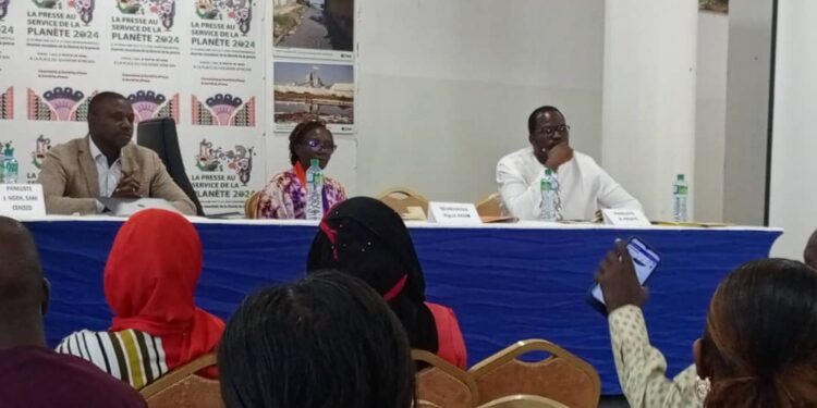 Médias et environnement : Les journalistes militent pour une planète verte  