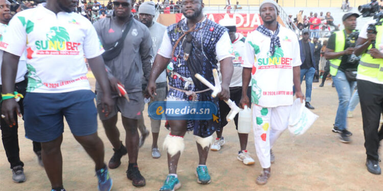 Arène Nationale : Les images de l’arrivée de Eumeu Sène