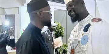 Visite de Pastef chez les juntes, Mélenchon à Dakar... : Sonko ouvre sa «valise diplomatique» 6 Visite de Pastef chez les juntes, Mélenchon à Dakar… : Sonko ouvre sa «valise diplomatique»