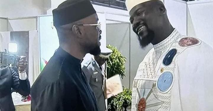 Visite de Pastef chez les juntes, Mélenchon à Dakar... : Sonko ouvre sa «valise diplomatique» 1 Visite de Pastef chez les juntes, Mélenchon à Dakar… : Sonko ouvre sa «valise diplomatique»